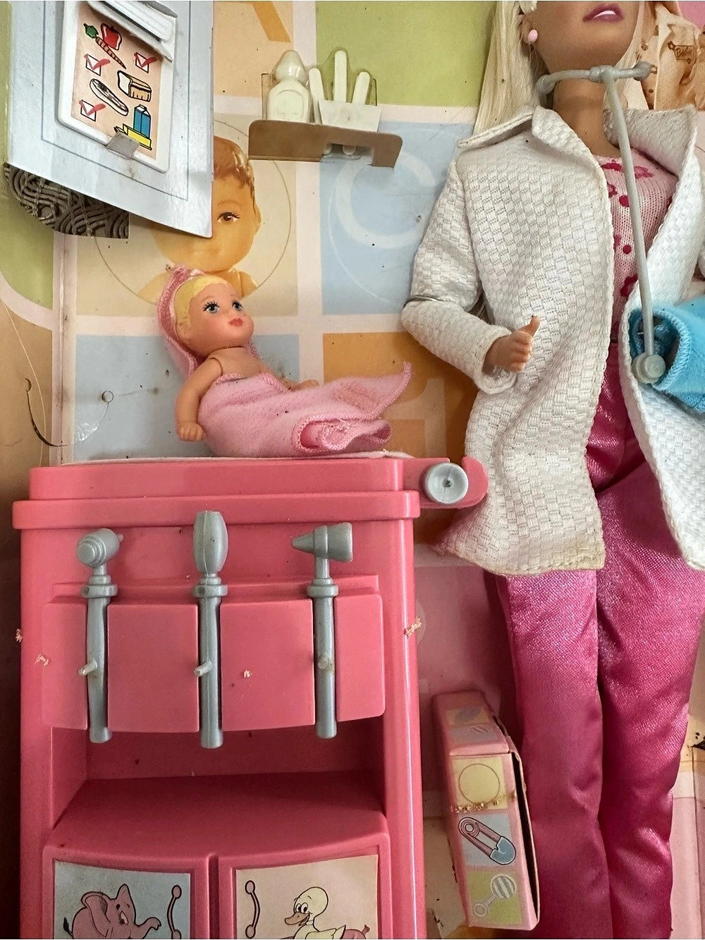 Barbie Baby Doctor / Pediatrician (Vintage) – Complete Set in Original Box